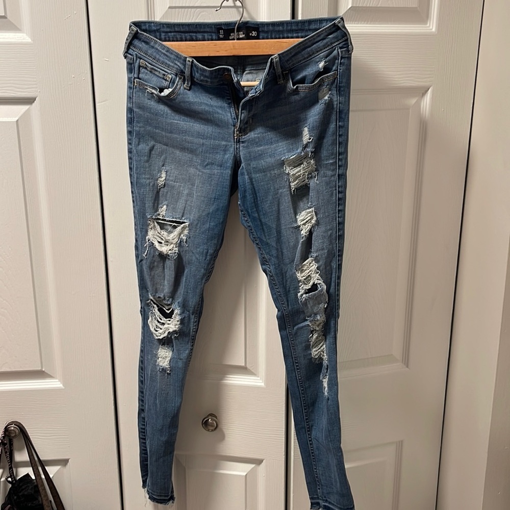 Hollister jeans (medium wash)
